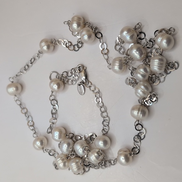 Tara T&S 925 Silver and White Pearl Necklace with Delicate Chain excellent - Picture 1 of 4